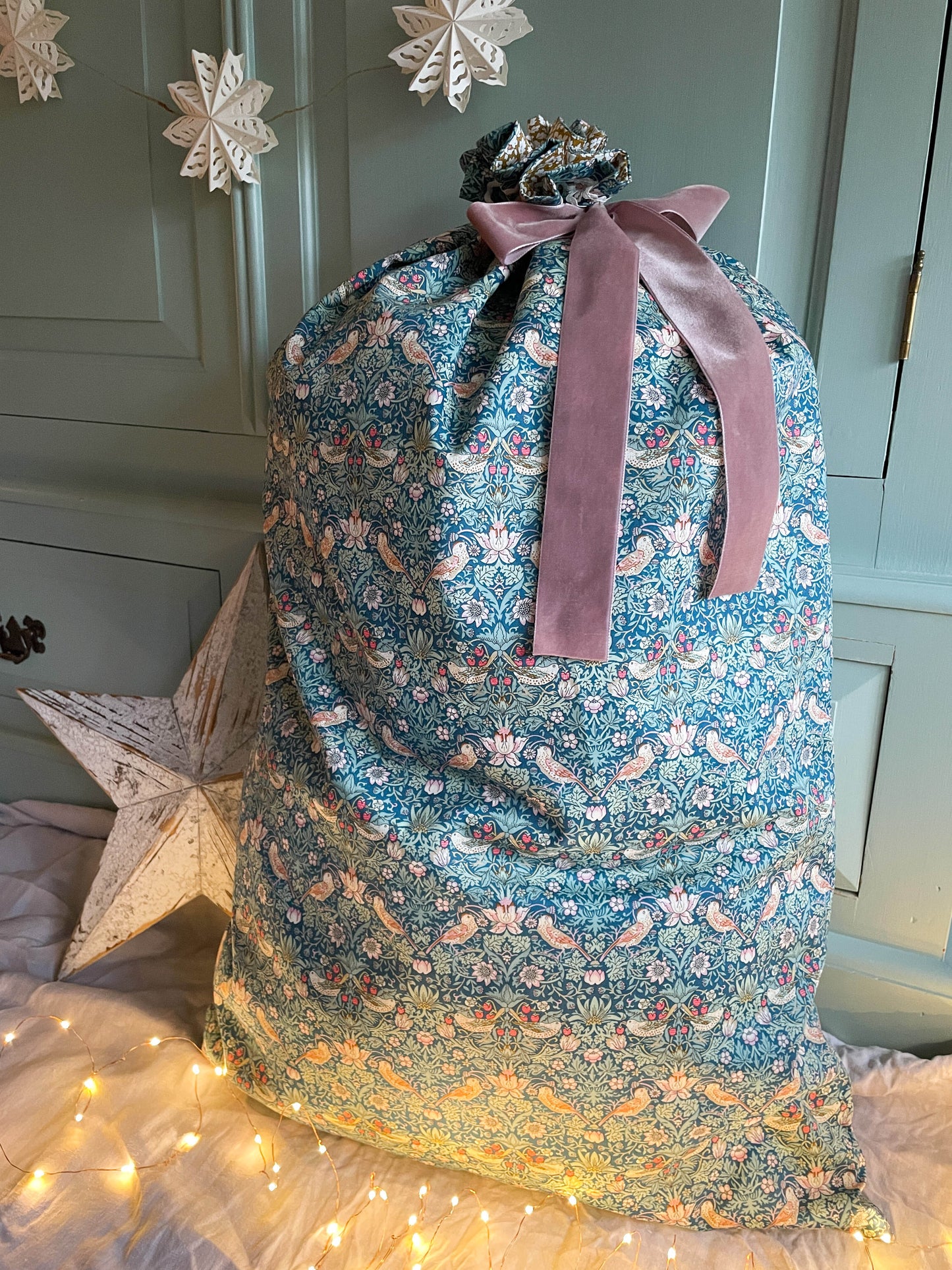 Strawberry Thief Gift Sack