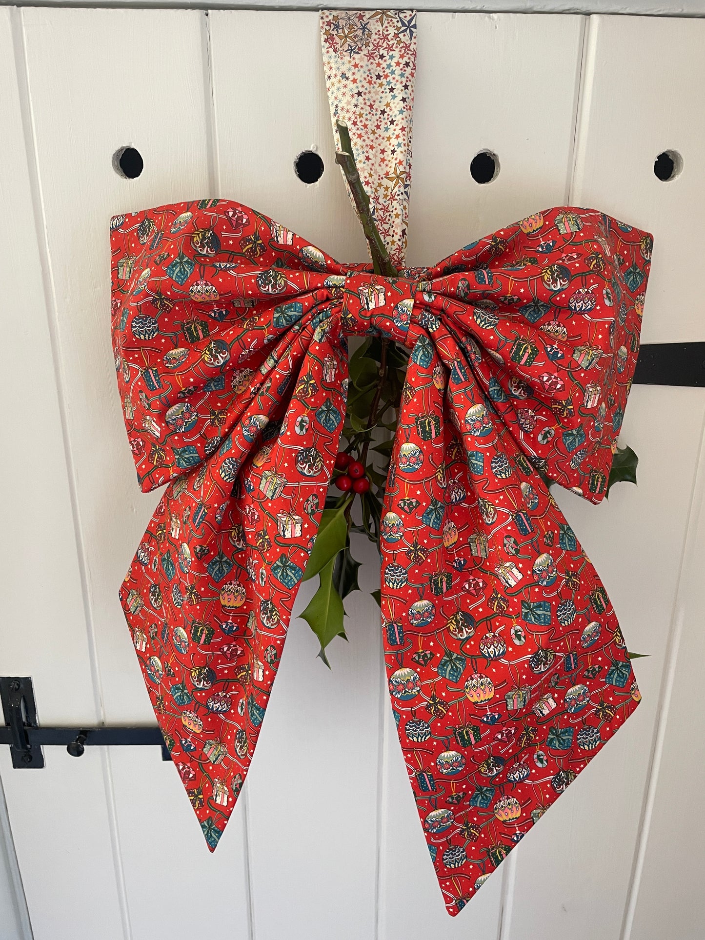 Liberty Oversized Christmas Bow House of Gifts