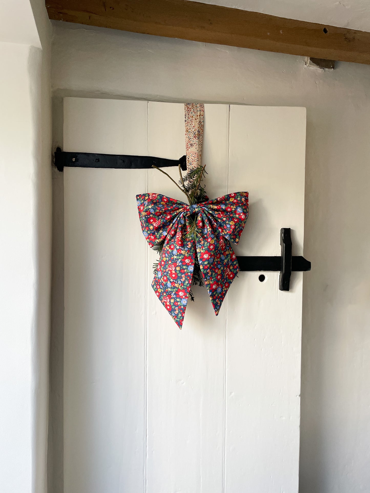 Liberty Oversized Christmas Bow Betsy Stars Navy