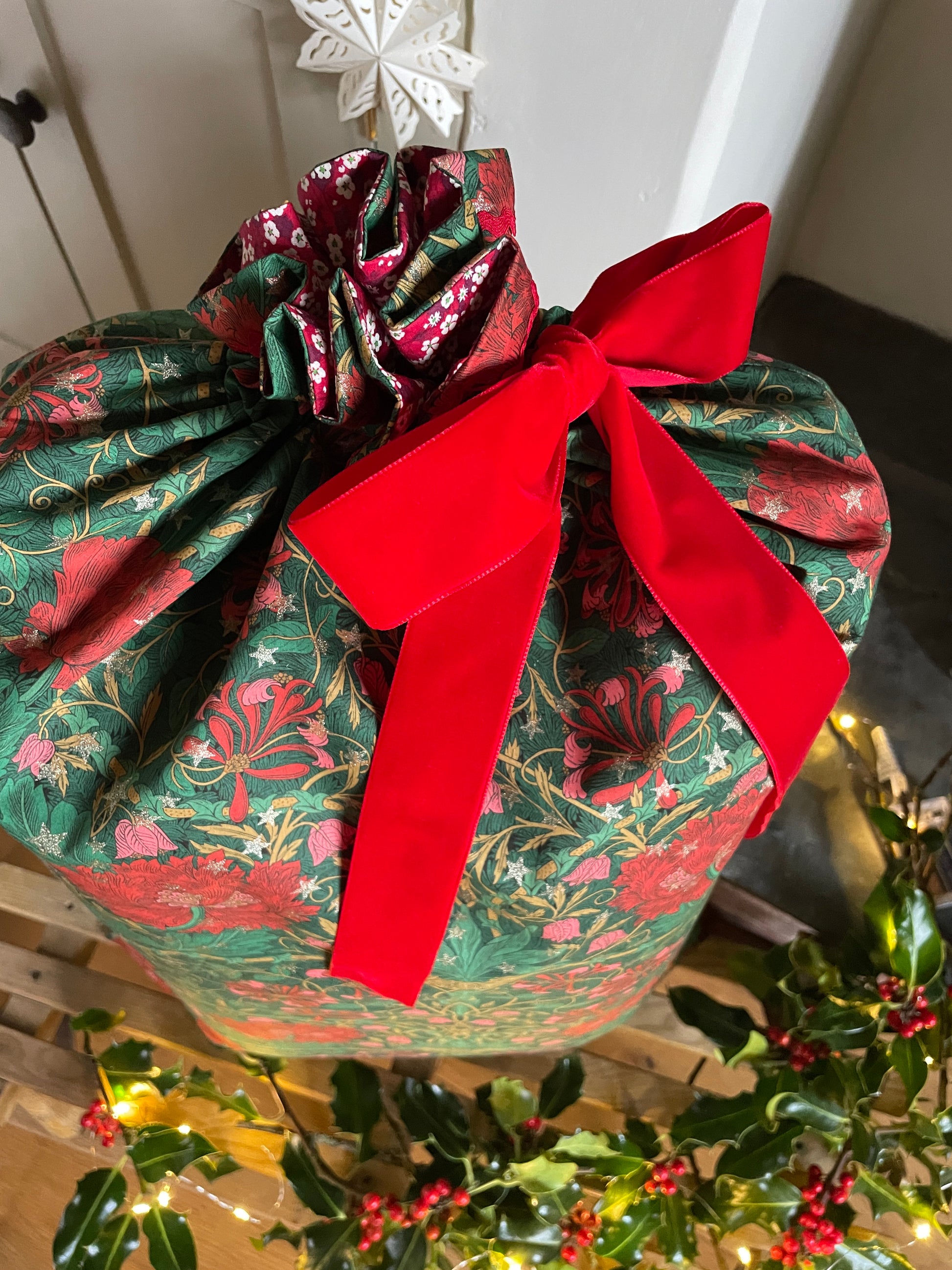 Liberty London March Sparkle Print Gift Bag with Velvet Red Ribbon